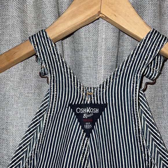 Size 18 Month Infant OshKosh Classic Railroad Stripe Overalls EUC - Picture 4 of 6